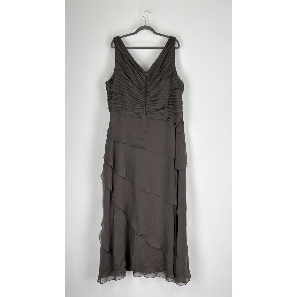 Ignite Evenings Ruched Asymmetric Tiered Gown Dress Dark Moss Womens Size 24W - Picture 5 of 8